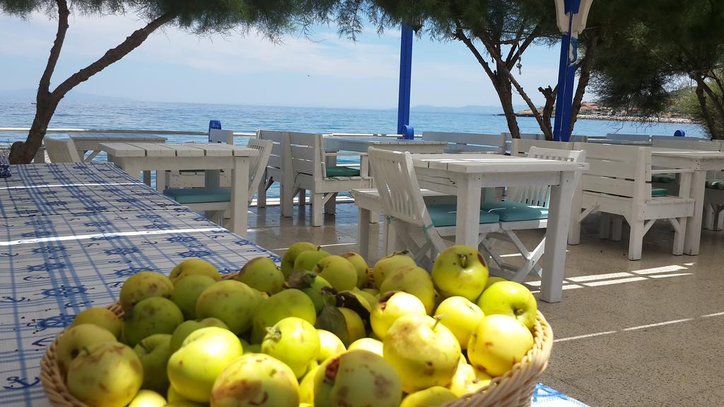 Lipsos Hotel Yeniliman Esterno foto